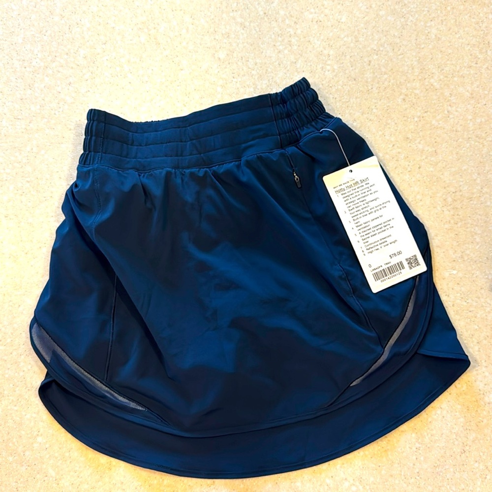 Lululemon Navy Hotty Hot HR Skirt Size 0
